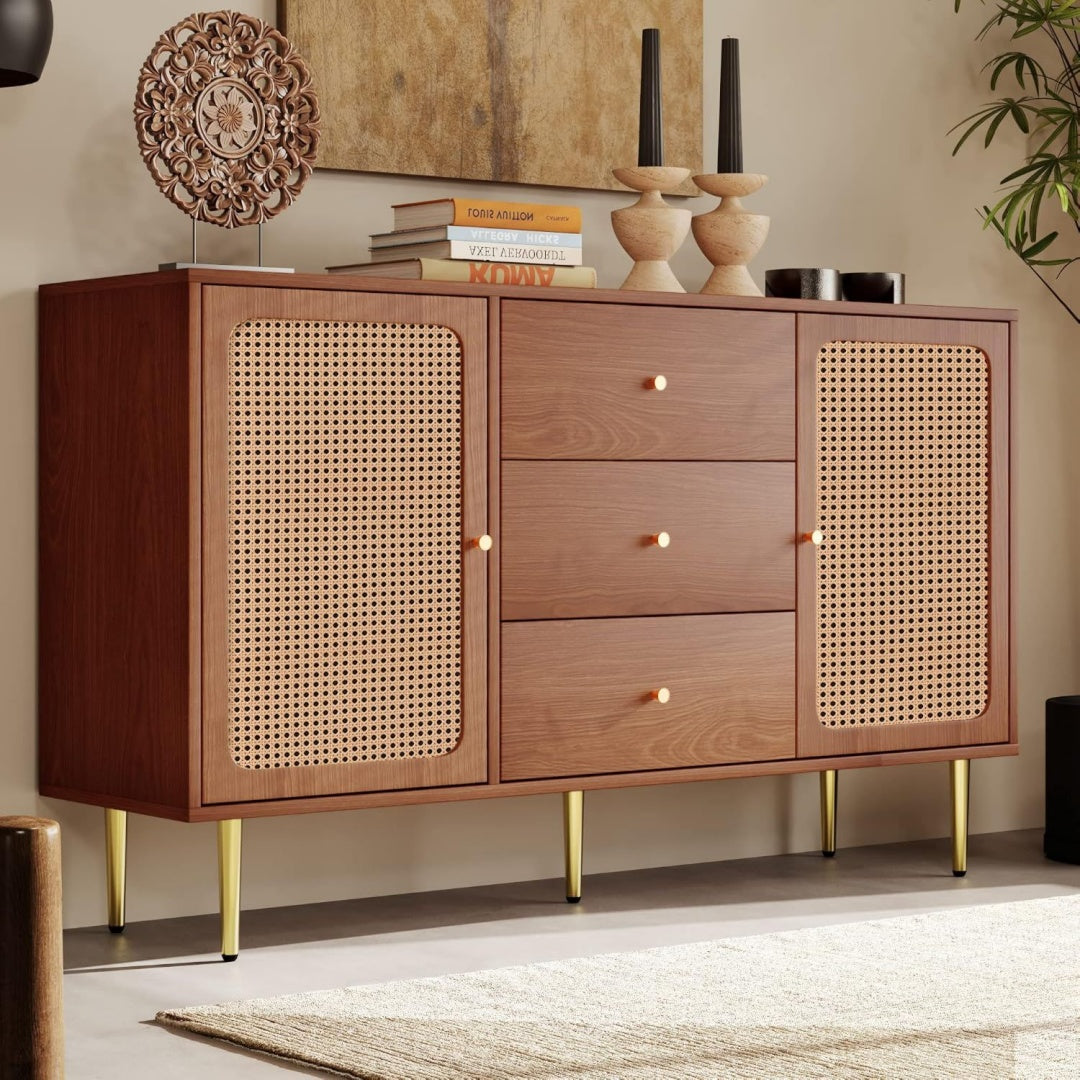 Flechtoptik und 3 Schubladen an dem Sideboard
