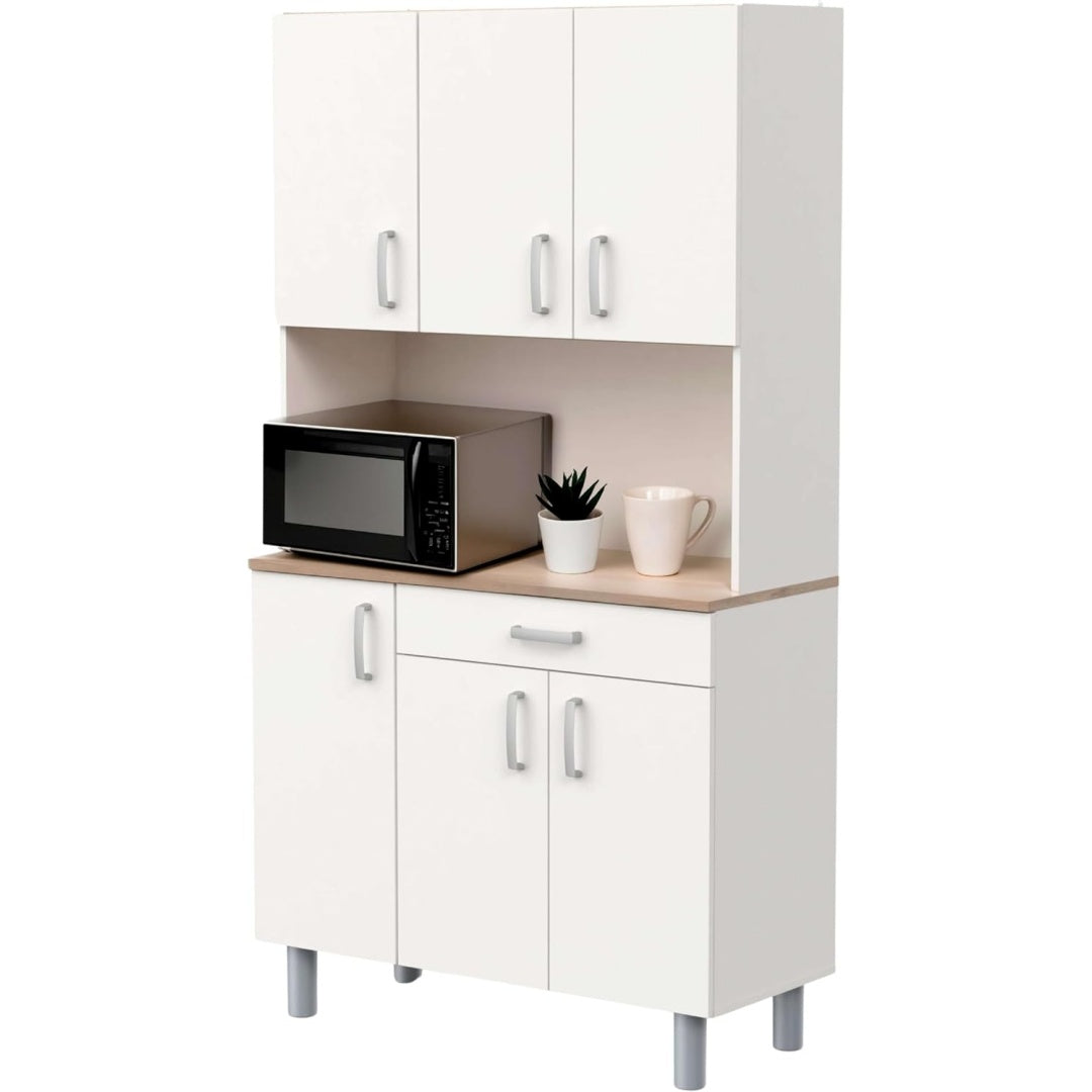 Matte Oberflaechen und beschichtete Flaechen an dem Sideboard