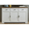 Sanft schliessende Fronten und beschichtete Flaechen an dem Sideboard