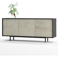 Sideboard verbindet verstellbare Ablagen und grifflose Fronten